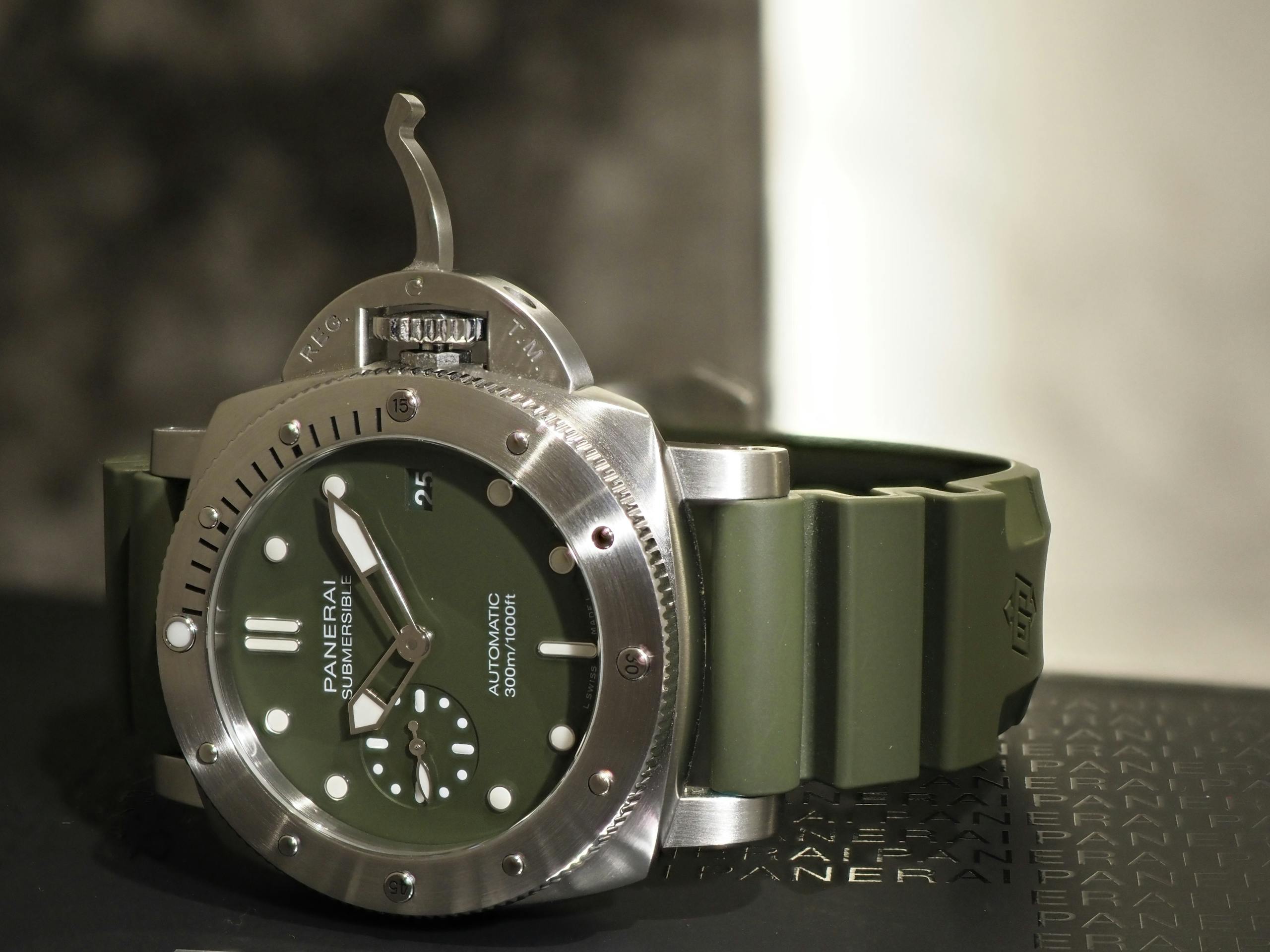 Elegant Panerai Submersible watch in close-up, showcasing luxury and style. Ideal for fashion and time enthusiasts.