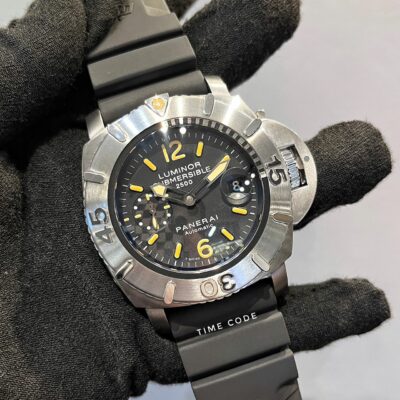 [PREOWNED 2004] PANERAI LUMINOR SUBMERSIBLE 2500M 47MM TITANIUM AUTOMATIC LIMITED EDITION-PAM00194