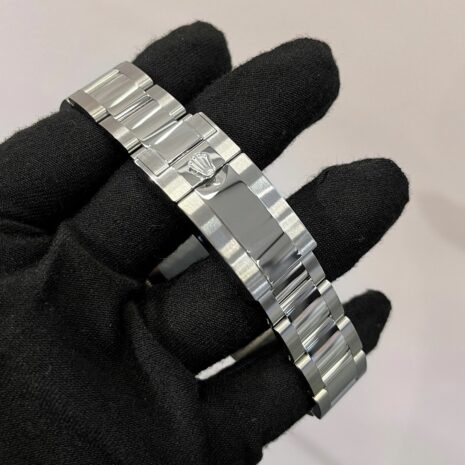 WhatsApp Image 2025-10-22 at 5.31.59 PM (4) WhatsApp Image 2025-10-22 at 5.31.59 PM (4)