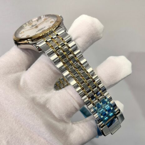 WhatsApp Image 2025-10-26 at 6.02.46 PM (2) WhatsApp Image 2025-10-26 at 6.02.46 PM (2)